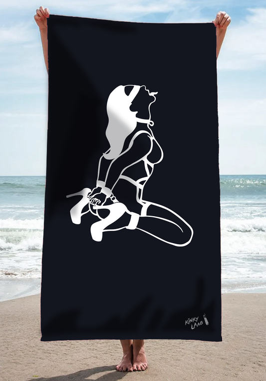 KINKY LAAB Riesen-Badetuch 01