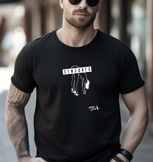 Schwarzes Tshirt mit sexy Print, weiß auf schwarz, Kinky Szene, Frau beugt sich vor, nackt,  Schriftzug Censored verdeckt Po