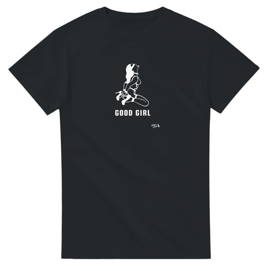 Schwarzes Tshirt, Aufdruck in weiß, lineare Zeichnung von Frau auf Knien, verbundene Augen, Handschellen, kinky, bdsm
